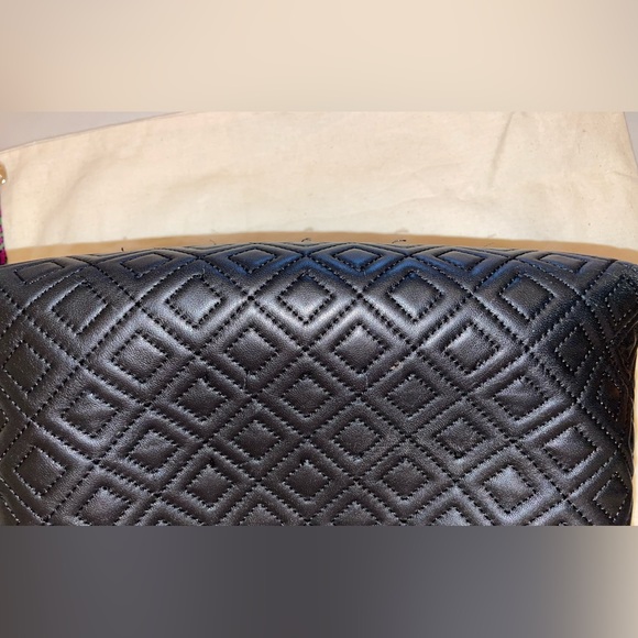 Authentic Tory Burch Handbag - Picture 3 of 17